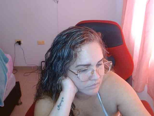 helenca1980 webcam