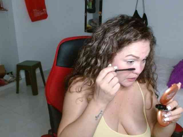 helenca1980 webcam