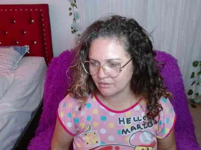 helenca1980 webcam