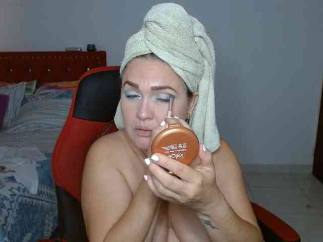 helenca1980 webcam