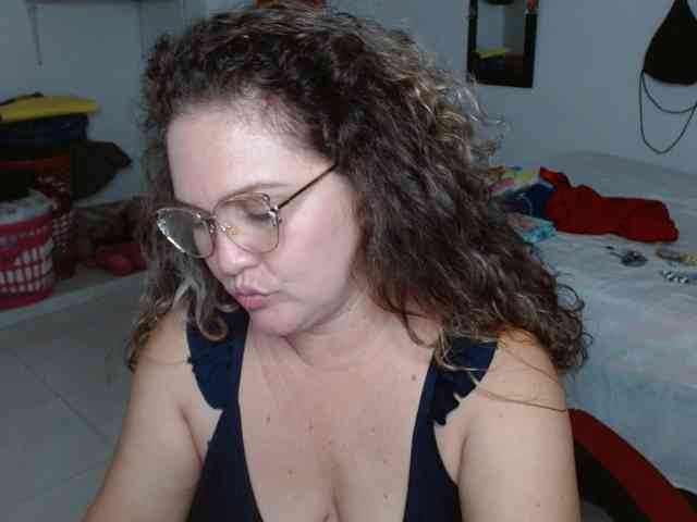 helenca1980 webcam
