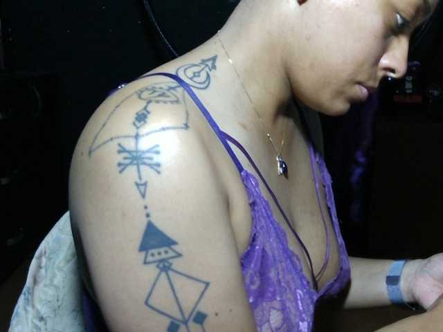 Cata-Blue- live cam on BongaCams