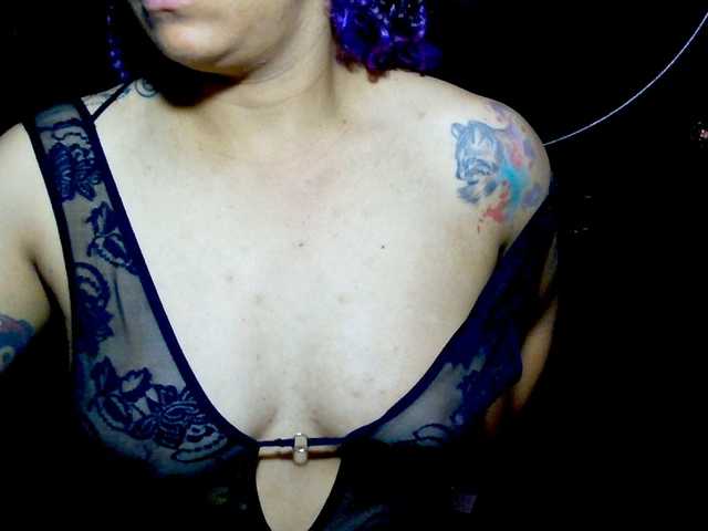 Cata-Blue- live cam on BongaCams