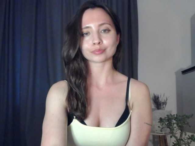 missNicole ist ein aufregendes deutsches Camgirl, das dich live verführen wird