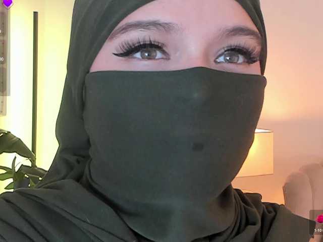 anna-henao's BongaCams show and profile