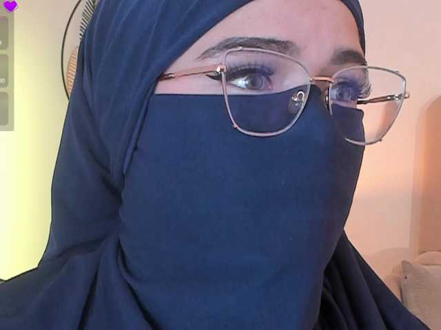 anna-henao's BongaCams show and profile