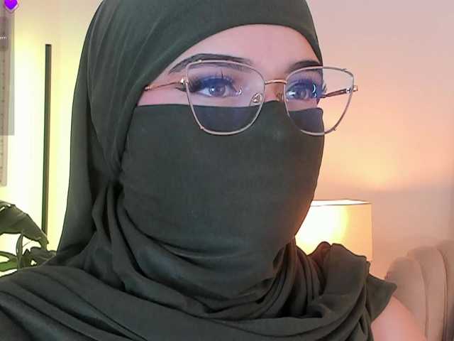 anna-henao's BongaCams show and profile