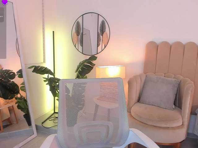 anna-henao's BongaCams show and profile