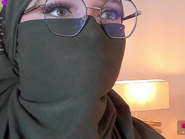 le modèle anna-henao est en webcam porno dans un show sur le site bongacams, il possède les tags suivants: Arab,Blonde,Trimmed
