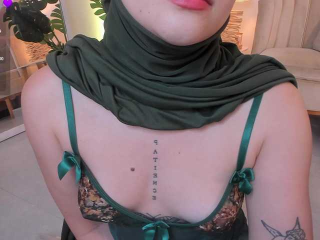 anna-henao's BongaCams show and profile