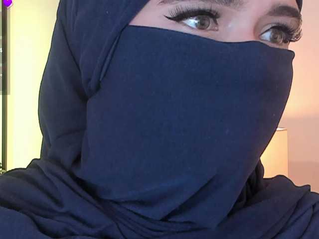 anna-henao's BongaCams show and profile