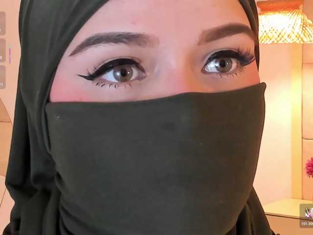 anna-henao live cam preview