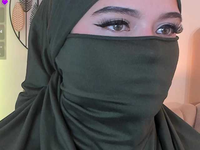 anna-henao's BongaCams show and profile