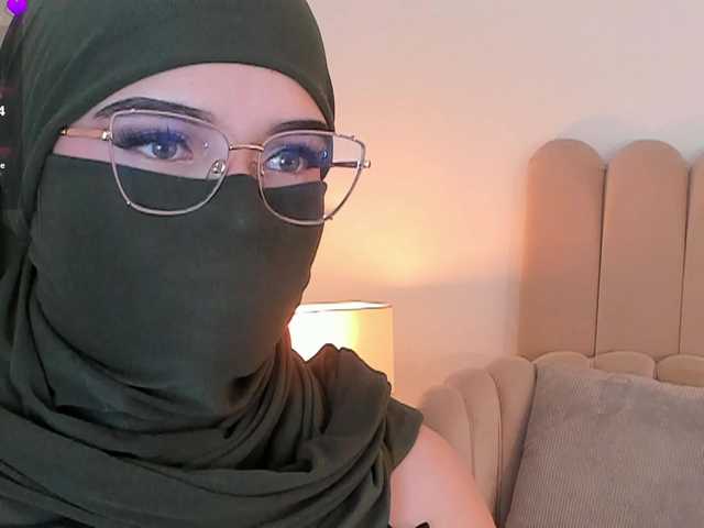 anna-henao's BongaCams show and profile