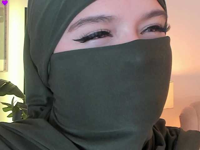 anna-henao's BongaCams show and profile