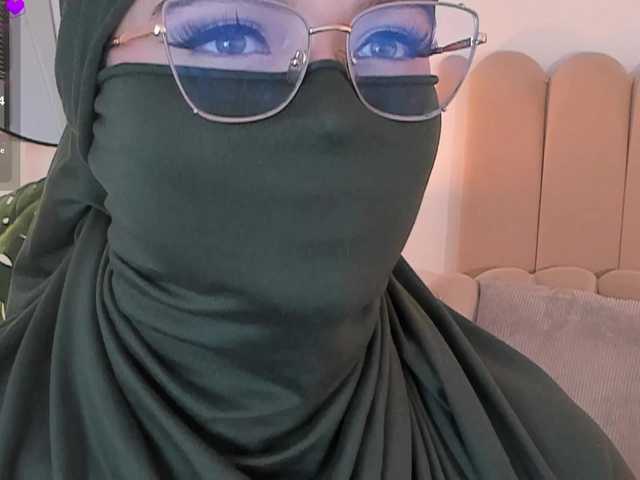 anna-henao's BongaCams show and profile