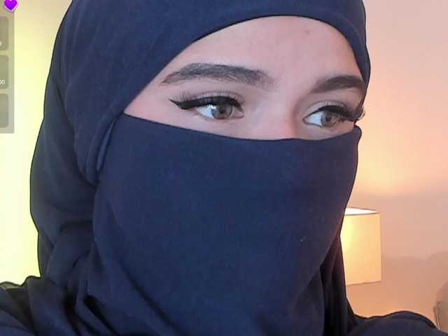 anna-henao's BongaCams show and profile