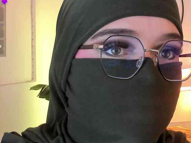 anna-henao webcam