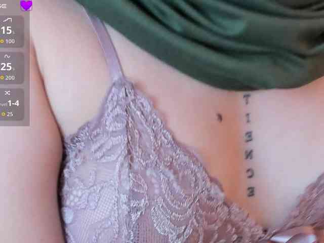 anna-henao webcam