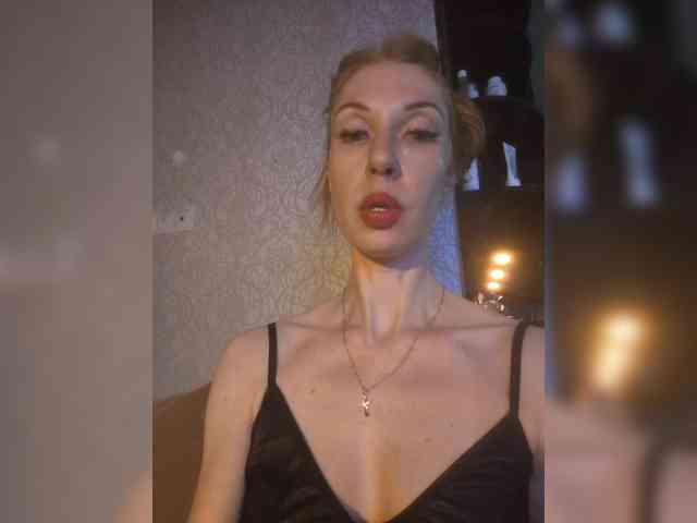AnnaMaks12 webcam