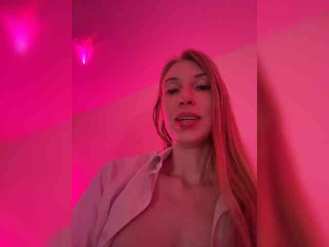 AnnaMaks12 webcam