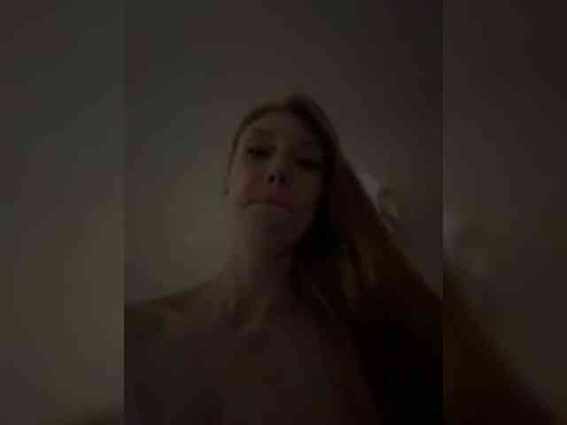 AnnaMaks12 webcam