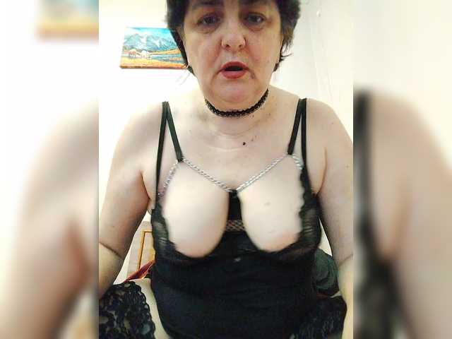 IsXLoves's BongaCams show and profile