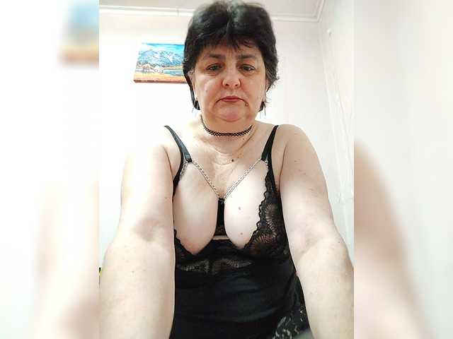 IsXLoves's BongaCams show and profile