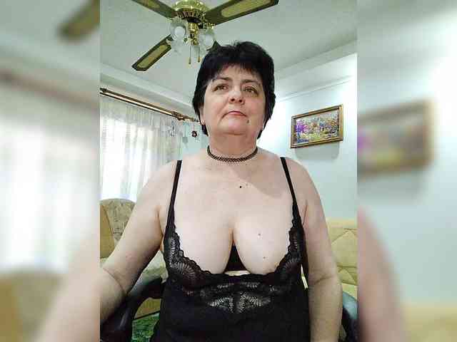 IsXLoves webcam