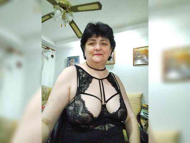 IsXLoves webcam