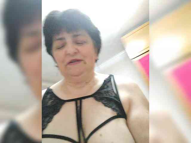 IsXLoves webcam