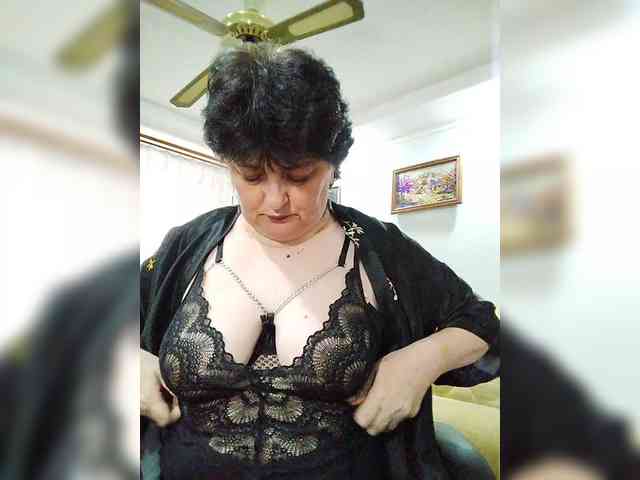 IsXLoves Live Webcam on BongaCams