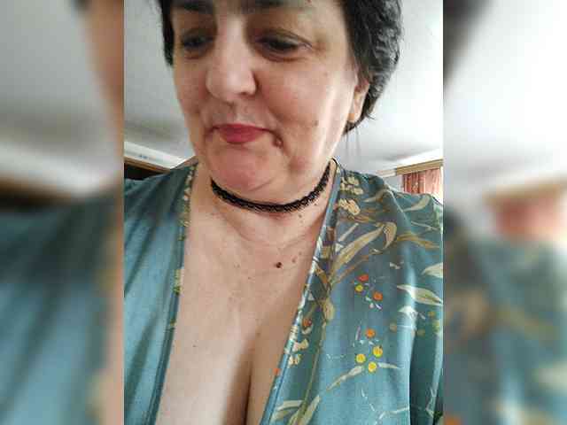 IsXLoves webcam