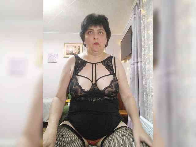 IsXLoves webcam