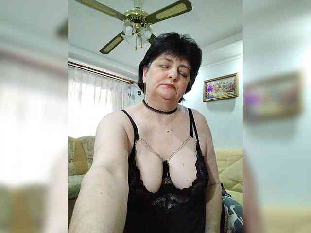 IsXLoves Live Webcam on BongaCams