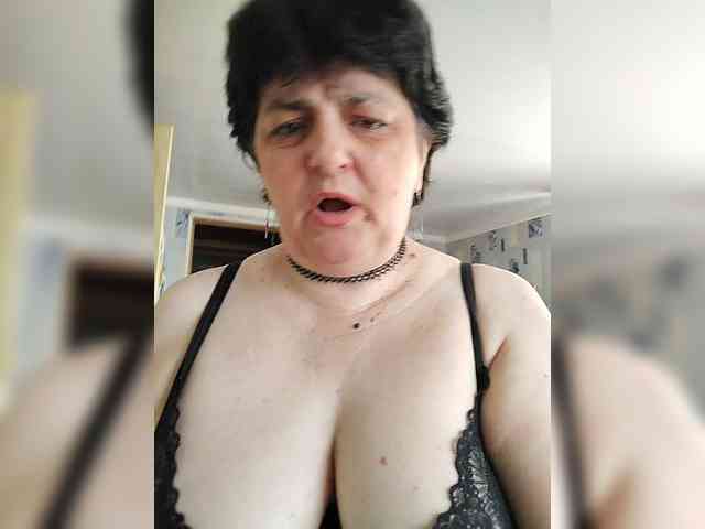 IsXLoves webcam