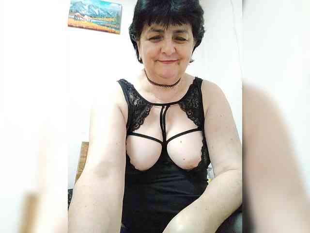 IsXLoves webcam