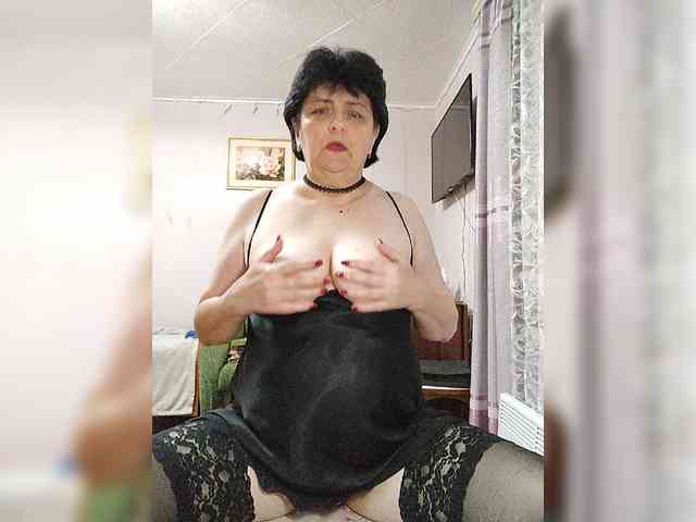 IsXLoves webcam