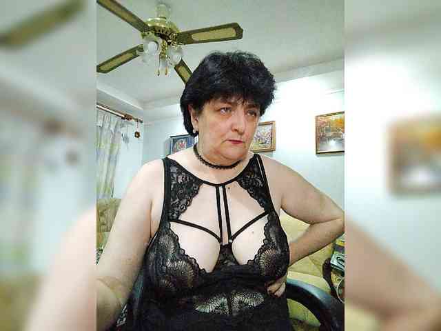 IsXLoves webcam