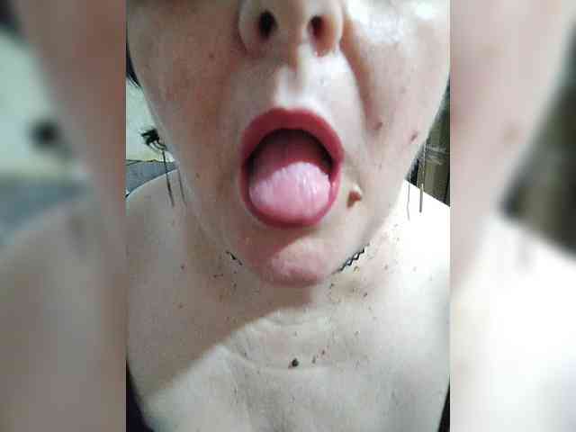 IsXLoves webcam