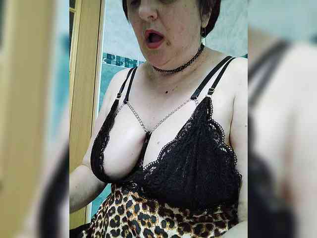 IsXLoves webcam