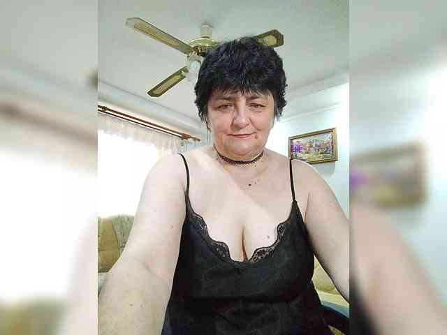 IsXLoves webcam