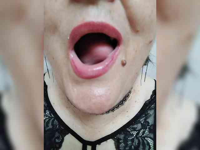 IsXLoves webcam
