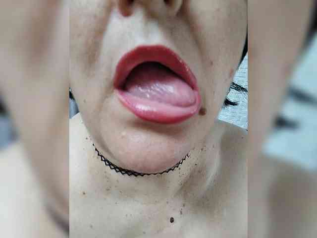 IsXLoves webcam