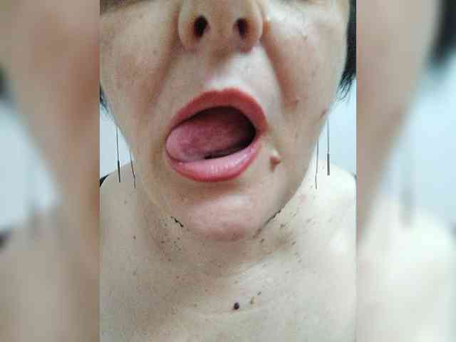 IsXLoves webcam