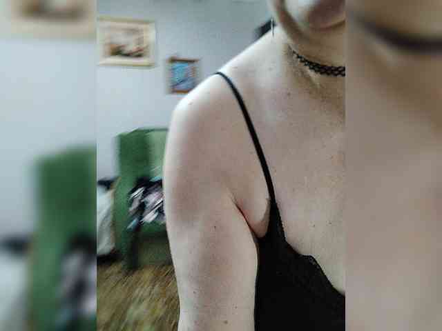 IsXLoves webcam
