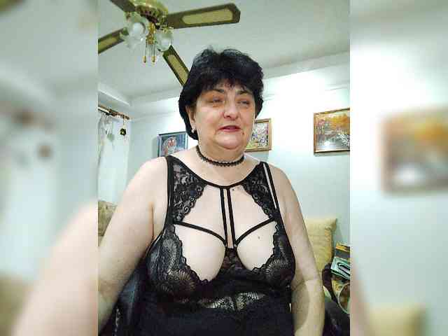 IsXLoves webcam