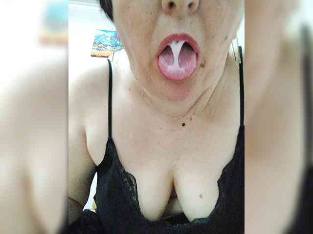 IsXLoves webcam