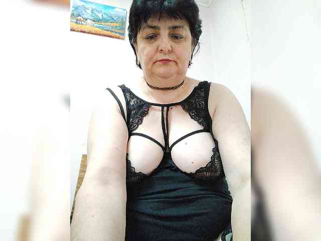 IsXLoves webcam