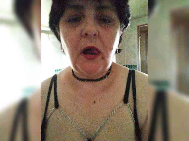 IsXLoves webcam